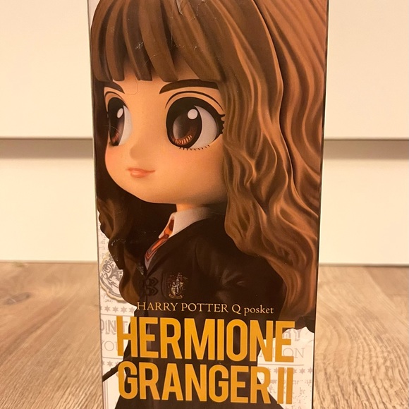 Hermione II (2) Q Posket Harry Potter Collectible - Picture 5 of 5